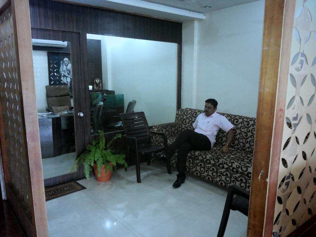 Hotel Sai Galaxy Inn Shirdi Exterior foto